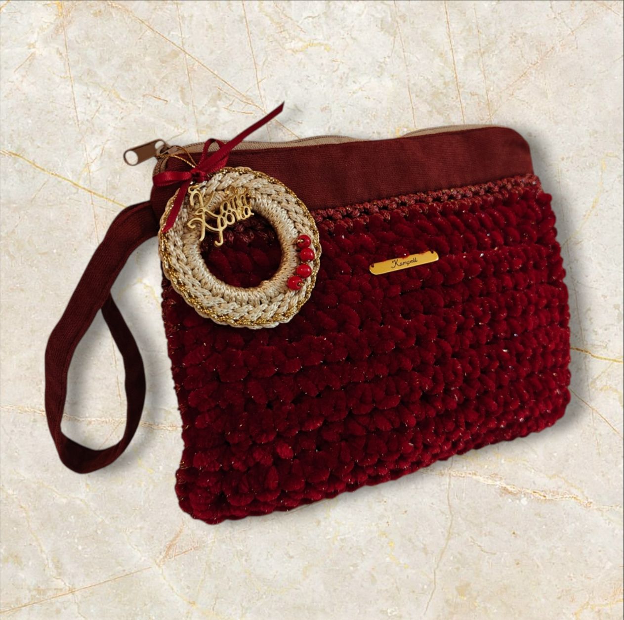 ΣΕΤ: Τσαντάκι καρπού βελουτέ μπορντώ μεταλλιζέ & γούρι '26