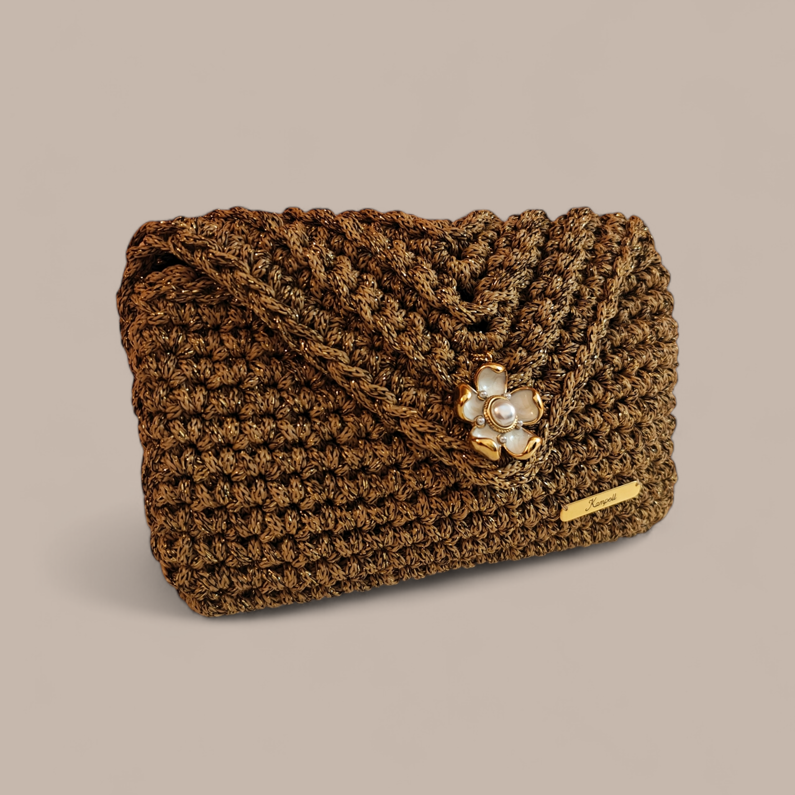 Mini τσαντάκι μπεζ χρυσό με δυο εσωτερικές θήκες