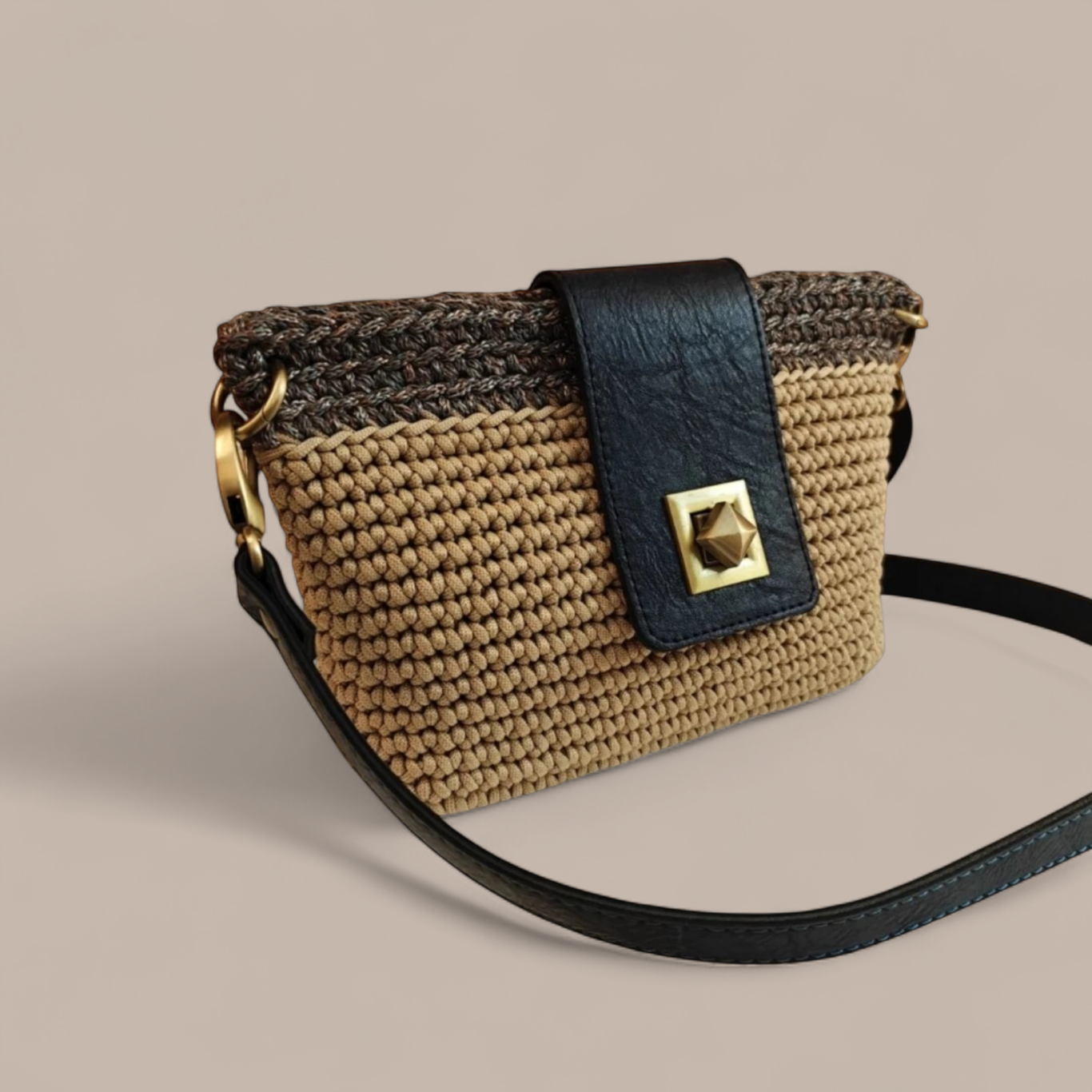 Μπεζ - μπλε τσαντάκι χιαστί με ξύλινο πάτο Qrtos Creations