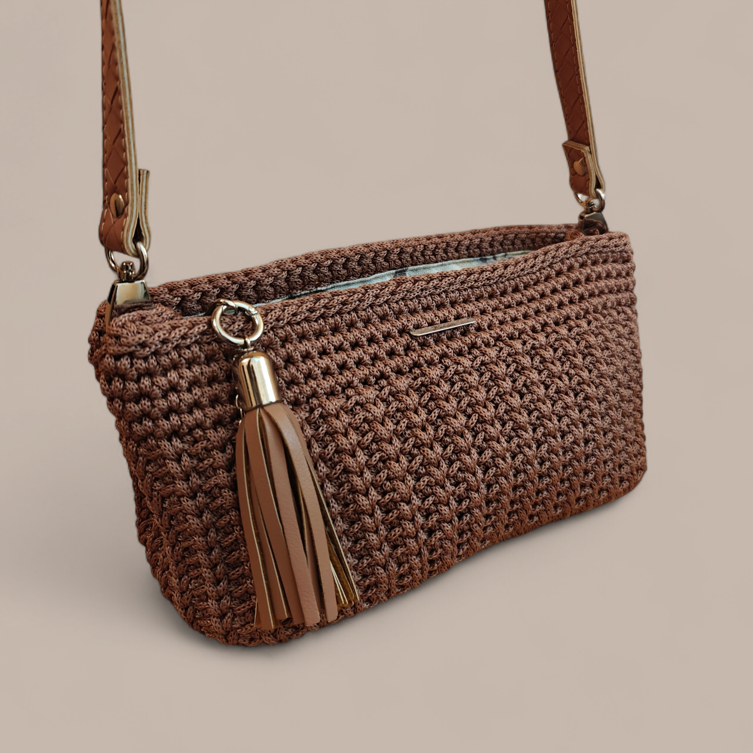 Πλεκτό τσαντάκι σάπιο μήλο με ανάγλυφη πλέξη