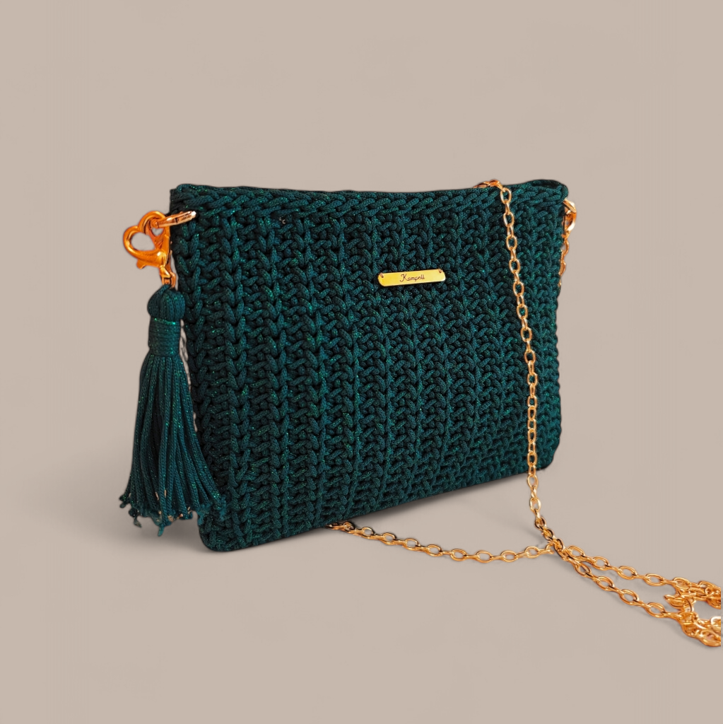 Σμαραγδί μεταλλιζέ τσαντάκι με αλυσίδα χιαστί